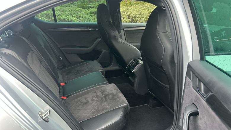 Skoda Superb 2.0 TSI 190 Sport Line Plus 5dr DSG Petrol Hatchback